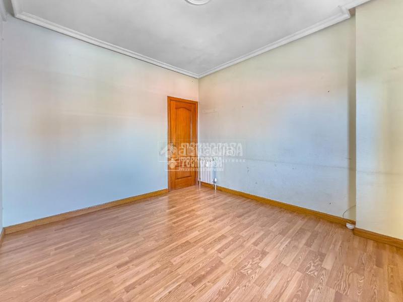 Foto 431ab4a7-54a0-44c5-b9ca-5303c6d8eaaf. Appartamento con riscaldamento parcheggio in Santa María de Benquerencia Toledo