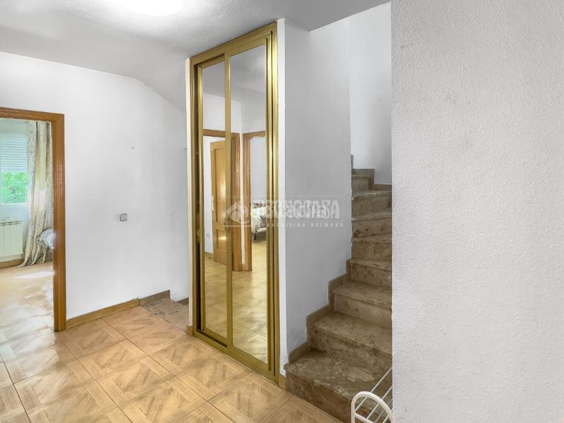 Foto 7213a3d5-d2ea-4b78-aa2c-fc5077f1a6ce. Casa aparellada amb calefacció a Santa María de Benquerencia Toledo