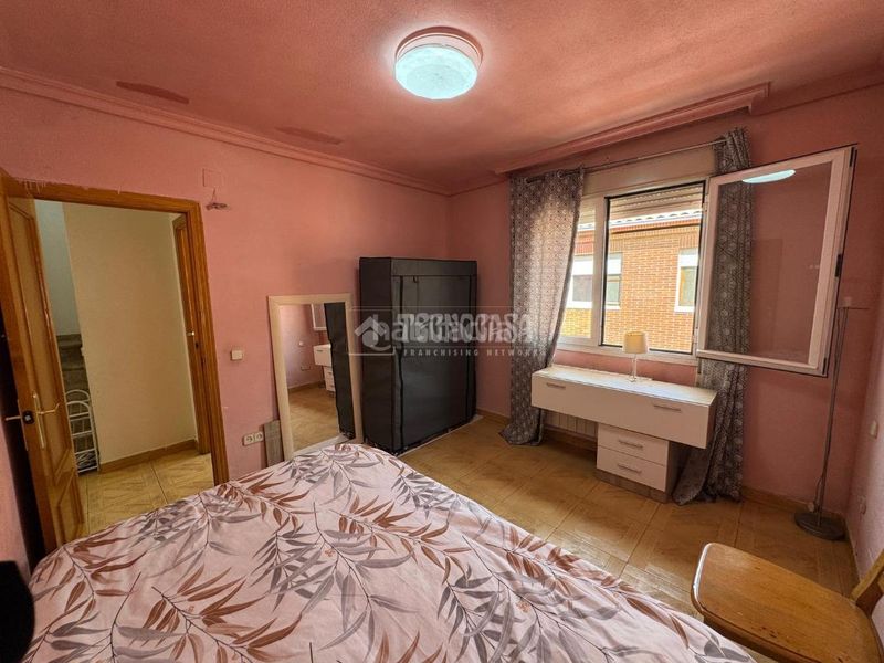 Foto c6870da6-e48a-4313-82b0-0f0990477345. Casa aparellada amb calefacció a Santa María de Benquerencia Toledo