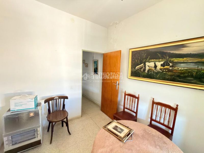 Foto 45b74b09-47f9-44e0-bba0-6bcc10fc3523. Casa aparellada amb calefacció a Azucaica Toledo