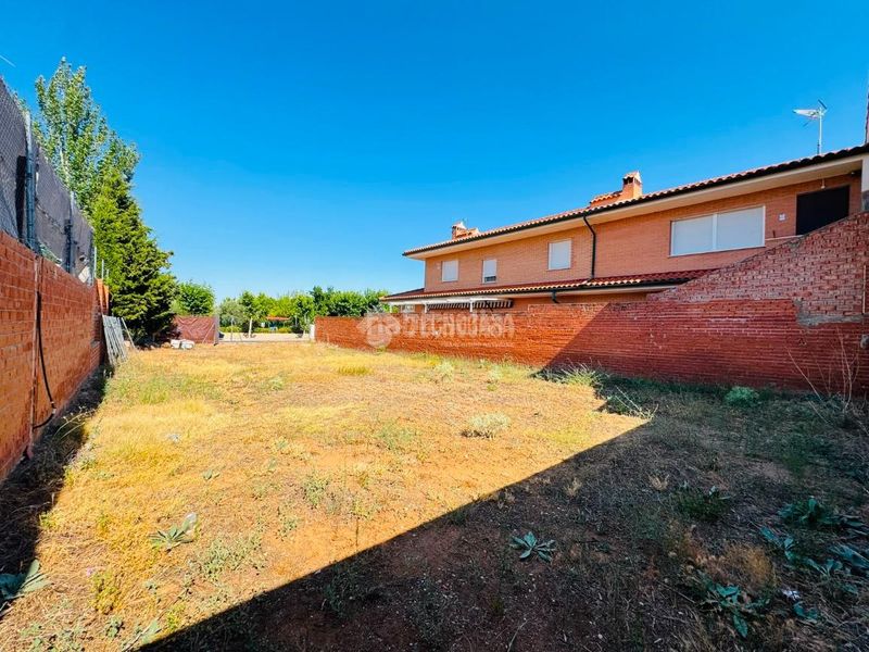 Foto da528e3e-8b5c-48e7-bb5d-140f700ea3ae. Terreny residencial a Nambroca