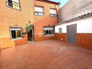 Casa aparellada a Villasequilla