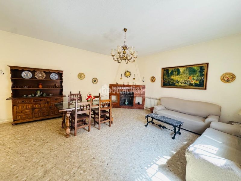 Foto b693155d-e590-4a64-b58b-2bc3ecb915eb. Casa pareada casa en venta en Villasequilla