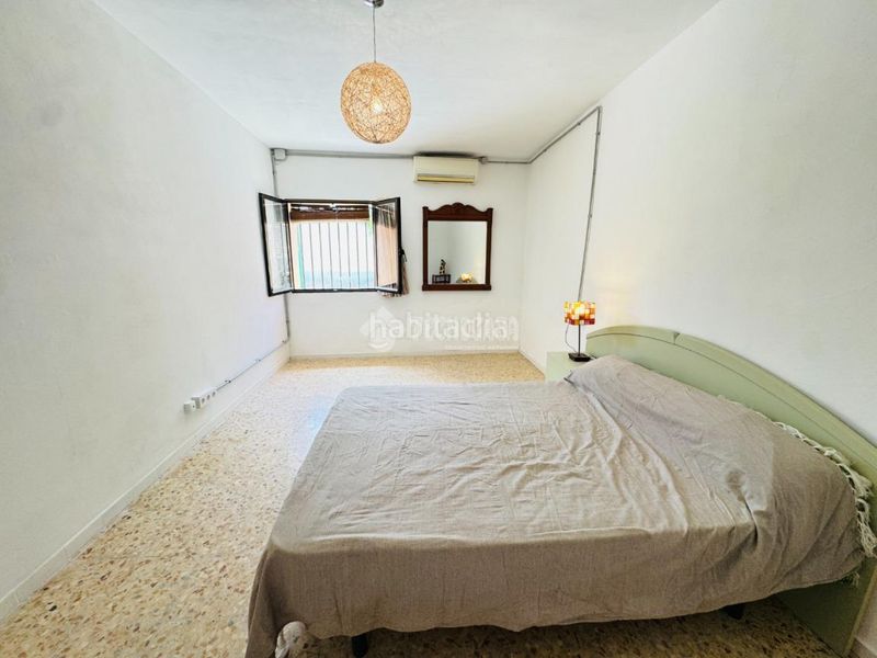Foto 0393d651-10a7-4834-b54a-eabec1e7f271. Casa aparellada a Nambroca