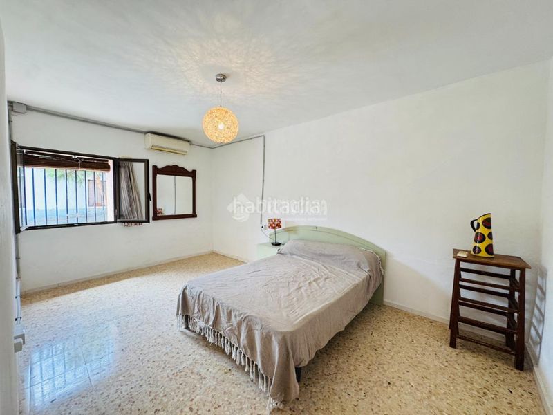 Foto 4e5df3fd-5c63-405f-828b-f1d85ef6e72b. Casa aparellada a Nambroca