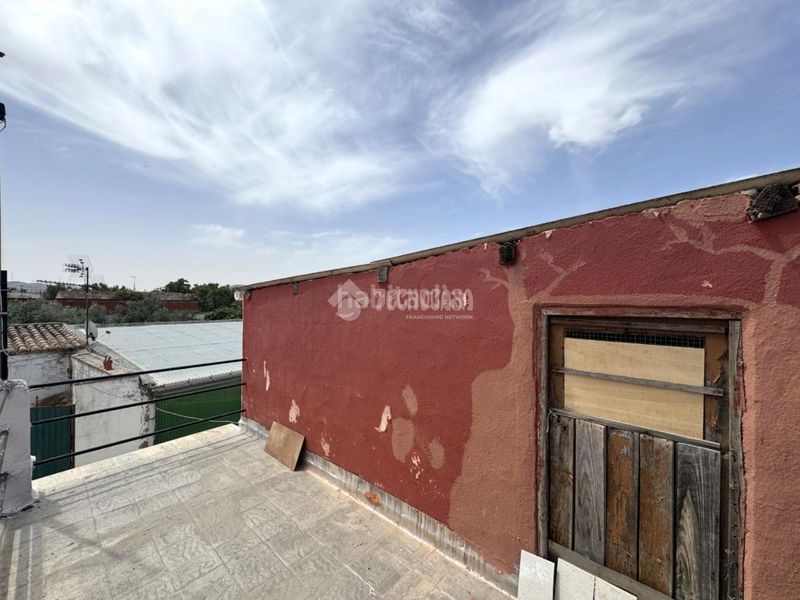 Foto 7b969a0c-585d-4bf0-a84c-99b8033b8263. Casa aparellada a Nambroca