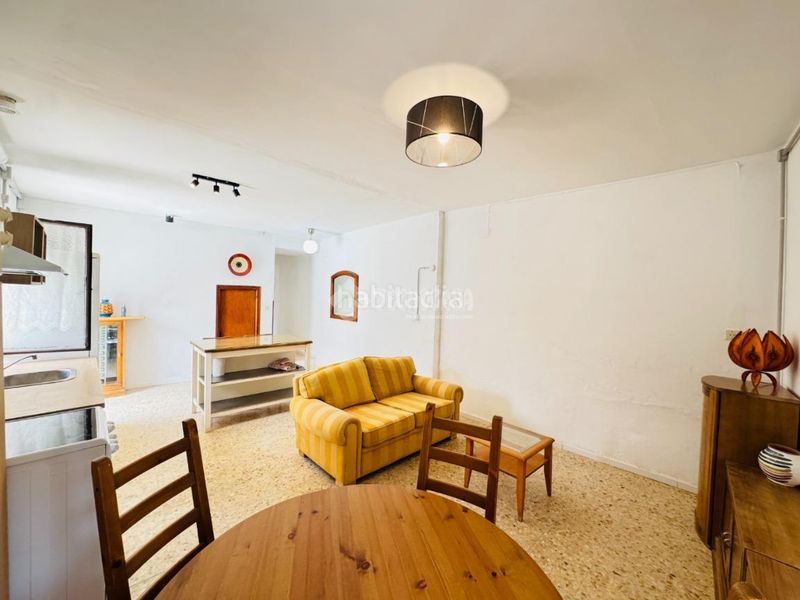 Foto b7bf1e0b-d9cb-4e14-8481-e60ac1aec710. Casa aparellada a Nambroca