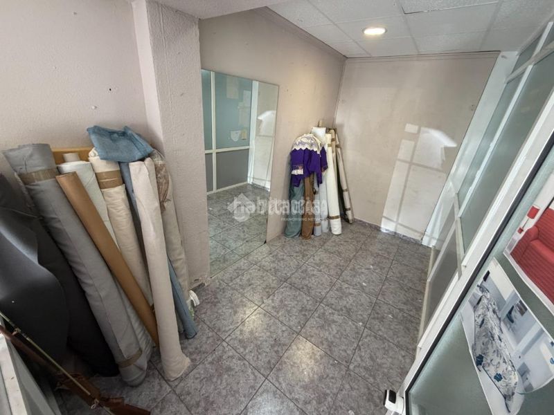 Foto 5705b782-f959-42c5-846f-d38adf6838a4. Local comercial a Aiora Valencia