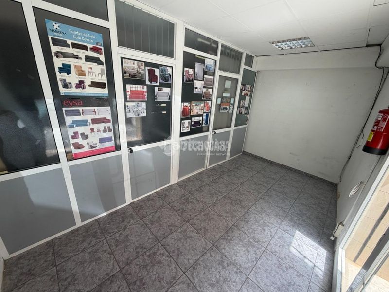 Foto 5bc2f24d-2d08-46cc-9717-9890b3235212. Local comercial a Aiora Valencia