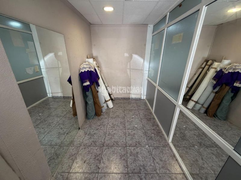 Foto 7aeb3b01-be79-4e7e-a34b-584062a02f49. Local comercial a Aiora Valencia
