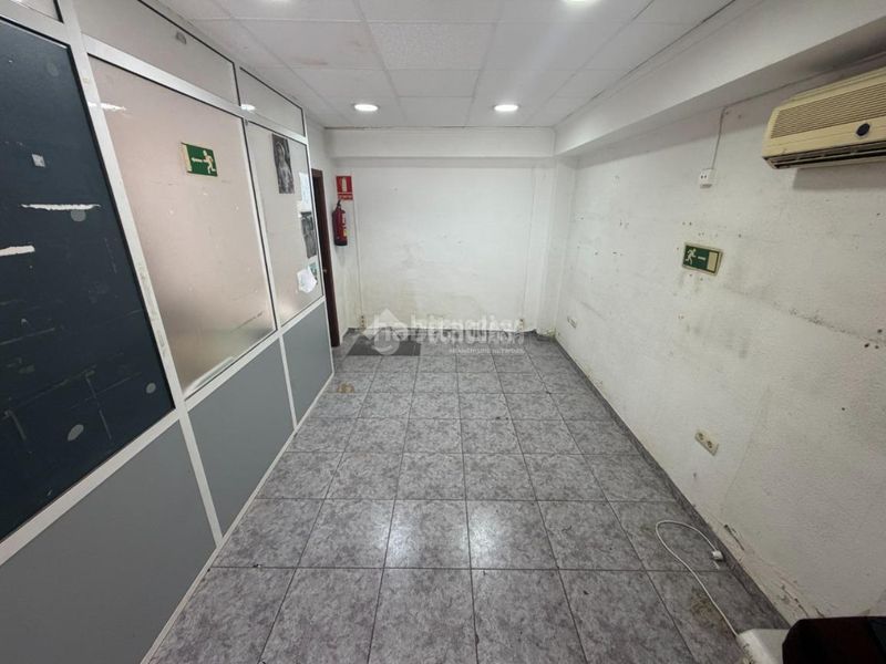 Foto 7d6601d9-3beb-477a-8b2f-6a82e143d004. Local comercial a Aiora Valencia