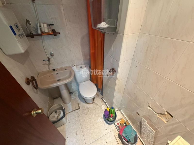 Foto fa8bc158-1b7a-41a4-b54f-c8dd66141e27. Local comercial a Aiora Valencia