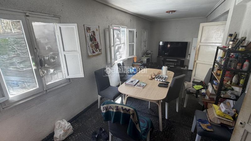 Foto cce2d333-3d51-4d00-aee2-ce3d3cfb248d. Pis a Albors Valencia