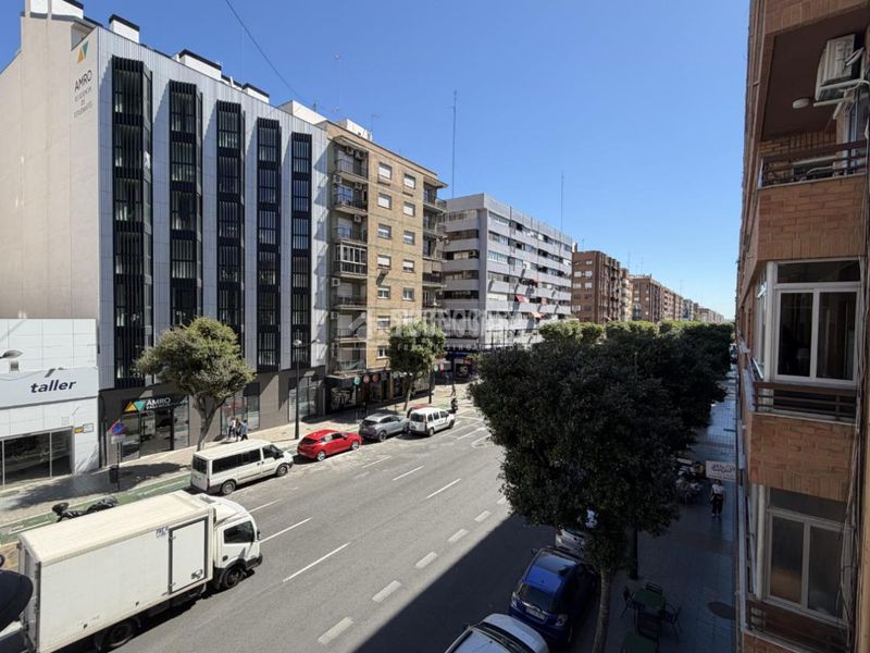 Foto b5f5e96d-0627-4b71-a82f-fe26085369a2. Pis a Camí Fondo Valencia