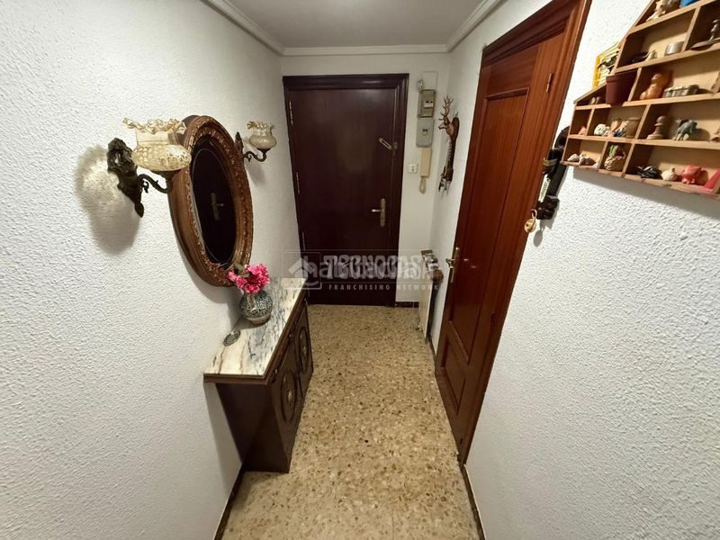 Foto b317c92a-96bd-40c2-9a71-56871b5e54af. Piso  en venta en La Jota Zaragoza