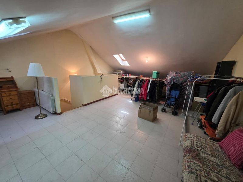 Foto 9bbfb11c-3314-42d7-8b20-c7ac29f6d6a7. Casa aparellada amb calefacció aparcament a San Juan de Mozarrifar Zaragoza