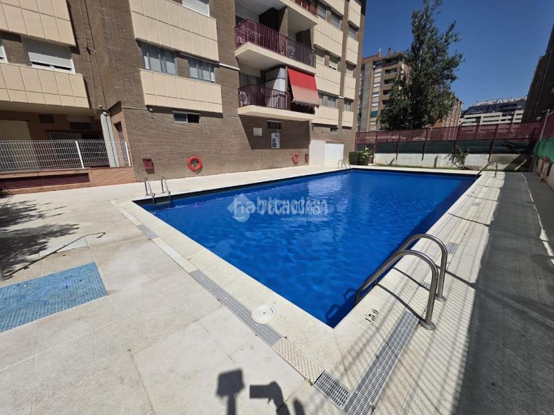Foto d081a6b0-e987-4d7c-bd88-a6735d0d3cf1. Pis amb calefacció aparcament a Salvador Allende Zaragoza