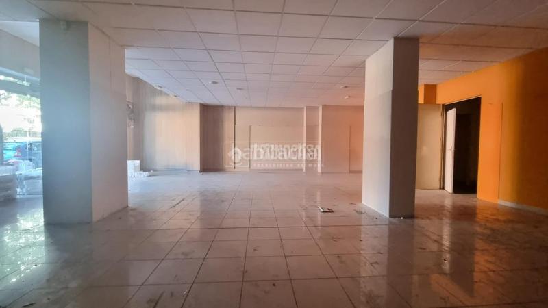 Foto 8a657f43-5f32-43af-8b8c-0c4dc79c25dc. Alquiler local comercial tienda en alquiler en La Jota Zaragoza