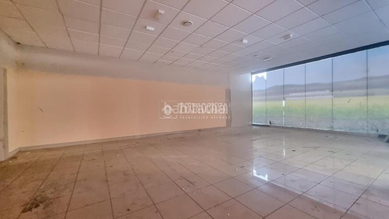 Foto ca3e2942-027c-48fa-8f24-6f00aa5b5a7f. Alquiler local comercial tienda en alquiler en La Jota Zaragoza