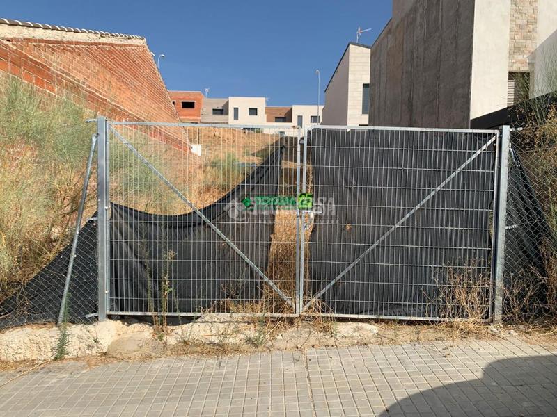 Foto a8ea8dcd-657f-42ea-a18c-2ce19c7438f1. Terrain résidentiel dans Olías del Rey