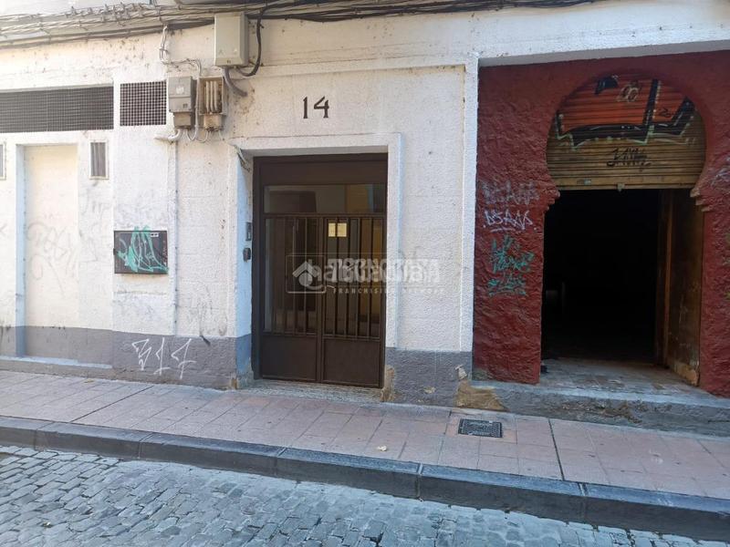 Foto d4eb8f75-f596-4d3e-b702-771019a92cc0. Rent business premise in La Magdalena Zaragoza