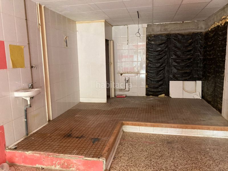 Foto 0581394f-5a82-4442-b836-dfbb492e0b71. Alquiler local comercial lloguer local comercial a en Barberà del Vallès