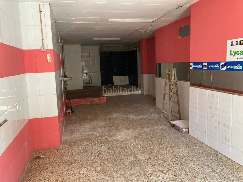 Foto fe2ba287-b255-41c2-be6b-318fc99718ae. Alquiler local comercial lloguer local comercial a en Barberà del Vallès
