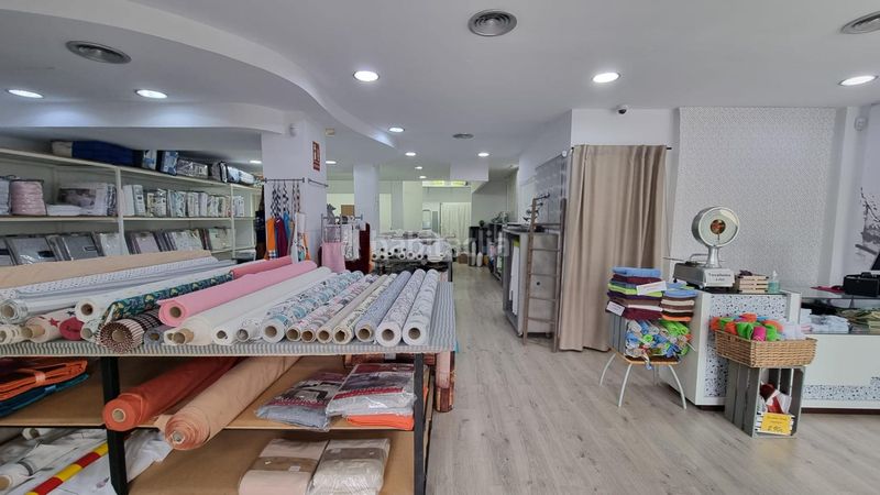 Foto 721bffc7-c529-4a11-b80f-8c57ae234663. Local comercial a Eixample - Can Bogunyà Castellar del Vallès