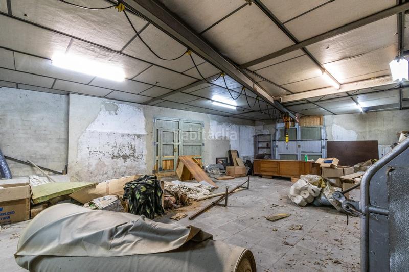 Foto f2e6d40b-bf18-4120-9c40-385c8a06caf7. Fabrikhalle in Sant Llorenç Savall