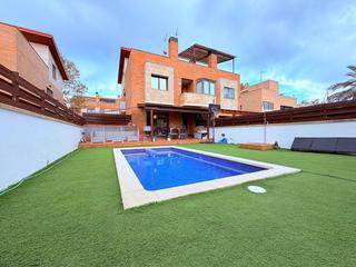 Maison dans Eixample - Can Boguny. Preciosa casa a la zona eixample, amb piscina