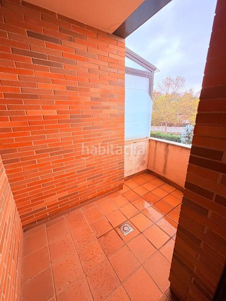 Foto 4cb2e530-e2bc-4ed8-841e-15499a55d931. Casa con parcheggio piscina in Eixample - Can Bogunyà Castellar del Vallès
