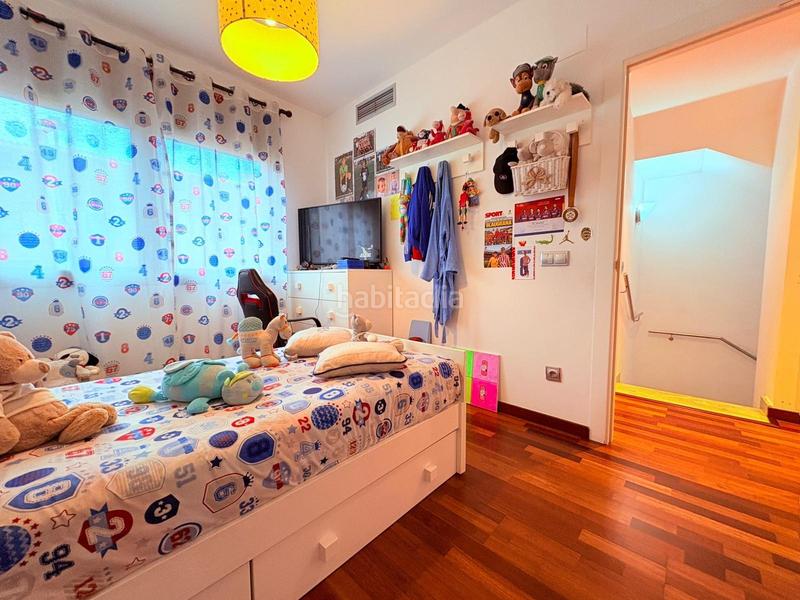 Foto a3aa3121-74e9-472e-a74c-565607124c16. Casa con parcheggio piscina in Eixample - Can Bogunyà Castellar del Vallès