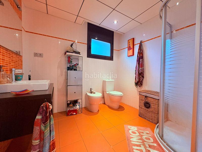Foto a59851fe-b51b-4db8-bbe0-6a6a580f525f. Casa con parcheggio piscina in Eixample - Can Bogunyà Castellar del Vallès
