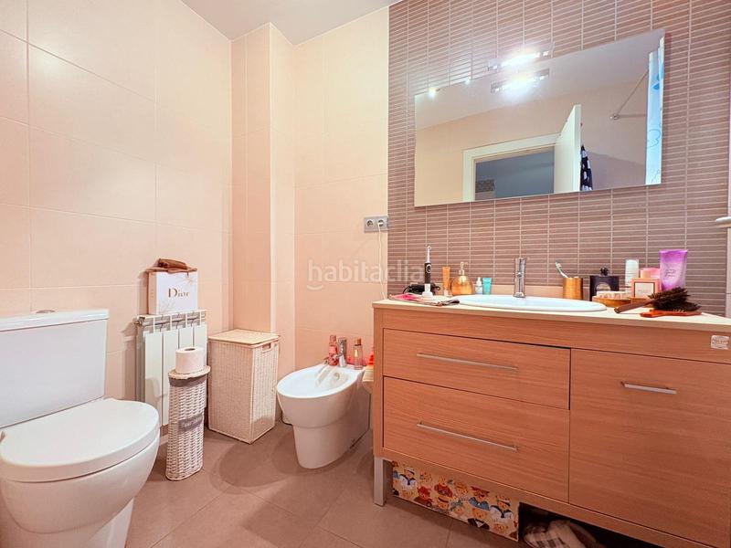 Foto b8cdd767-5c64-4380-b5b7-e6e3bab9dbfc. Casa con parcheggio piscina in Eixample - Can Bogunyà Castellar del Vallès