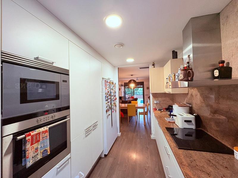 Foto e85db16f-4a6d-4c9f-aeb8-65a879d49eb3. Casa con parcheggio piscina in Eixample - Can Bogunyà Castellar del Vallès