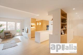 Appartement à Poble - Casc Antic. Pis de disseny al centre de castellar, amb pk i traster
