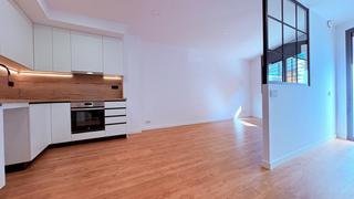 Rez-de-chaussée à Poble - Casc Antic. Planta baixa reformada a estrenar  ideal per a parelles