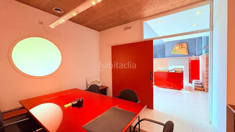 Foto 5a567c40-86dd-4801-ac2b-bdce186c8284. Alquiler local comercial  en lloguer al centre espai, llum i caràcter per al teu negoci en Castellar del Vallès