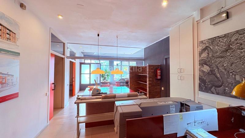Foto a379a656-b529-4183-992e-5284342e9159. Alquiler local comercial  en lloguer al centre espai, llum i caràcter per al teu negoci en Castellar del Vallès