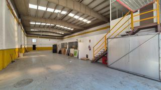Miete Fabrikhalle in Sud-Zona Industrial. Nau industrial adossada de 475 m2 en lloguer o venda