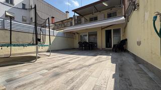 Maison à Eixample - Can Bogunyà. Casa totalment reformada a la zona semi centre  llesta per entra