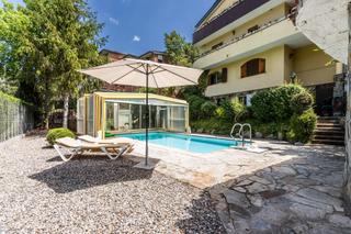 Chalet à Airesol. Xalet amb piscina i vistes espectaculars en castellar del vallés