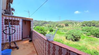 Rez-de-chaussée à Poble - Casc Antic. Planta baixa amb pati i vistes a la muntanya a castellar del val