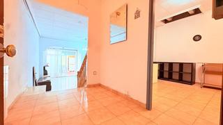 Casa a Ca n'Oriac. Casa amb infinites possibilitats a lavinguda matadepera, sabadel