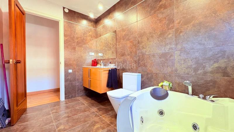 Foto 250b57e3-4b63-4f95-b30e-573327484a31. Casa amb calefacció aparcament a Centre Sant Quirze del Vallès