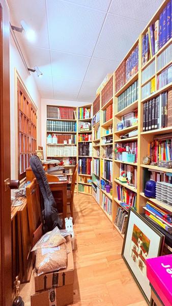 Foto 38b73273-acb7-4d2d-a587-3fcb2f912860. Casa amb calefacció aparcament a Centre Sant Quirze del Vallès