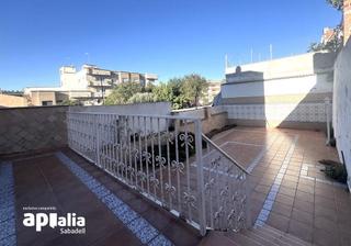 Appartement à Sentmenat. Piso 3 hab  con terraza en el centro