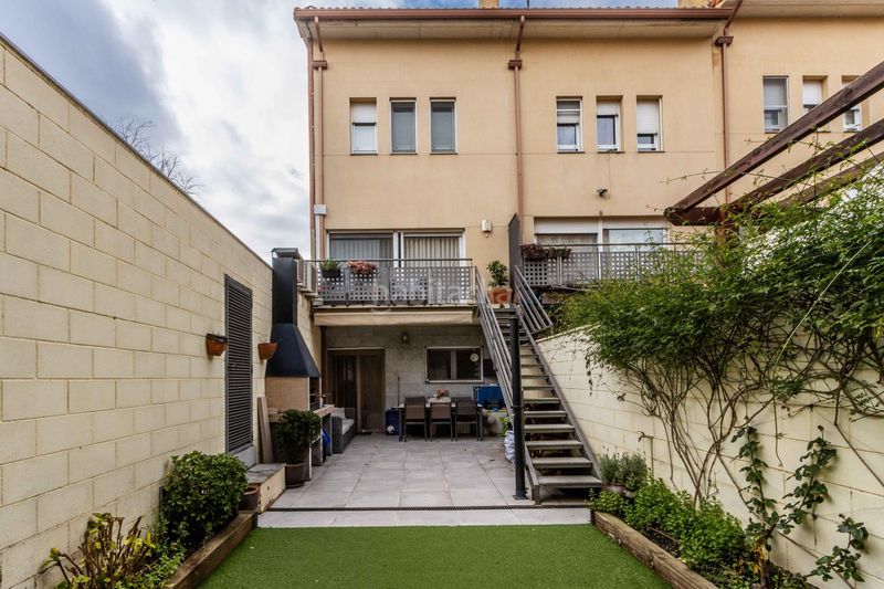 Foto e6b2dfe5-c70a-41a9-9b9d-e006a140f0a1. Casa amb calefacció aparcament a Eixample - Can Bogunyà Castellar del Vallès