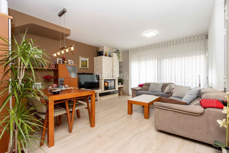 Foto f9c4f549-8c13-421a-b3b2-141bfe0b073e. Casa amb calefacció aparcament a Eixample - Can Bogunyà Castellar del Vallès