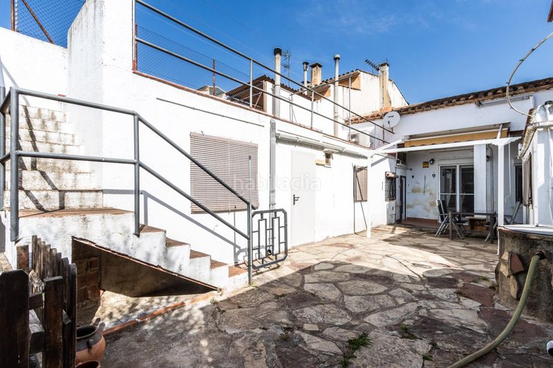 Foto f46129ea-44e6-4b54-b8f1-340c7d6fbefe. Casa amb calefacció aparcament a Eixample - Can Bogunyà Castellar del Vallès